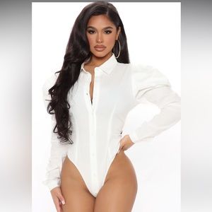 Brand New! White Bodysuit🤍 (make me an offer)